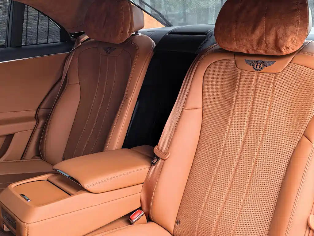 Bentley Flying Spur PHEV 2022 — фото 10