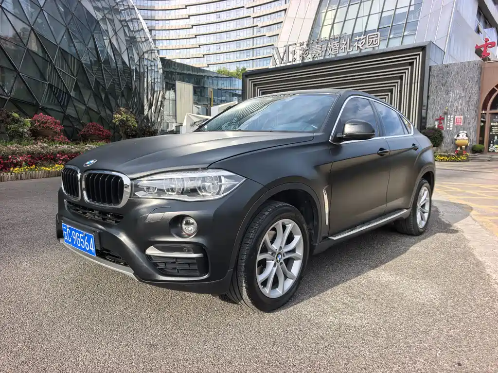 BMW X6 2018 — фото 1