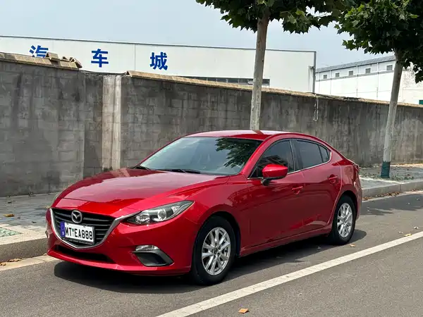 Mazda 3 Axela 2015