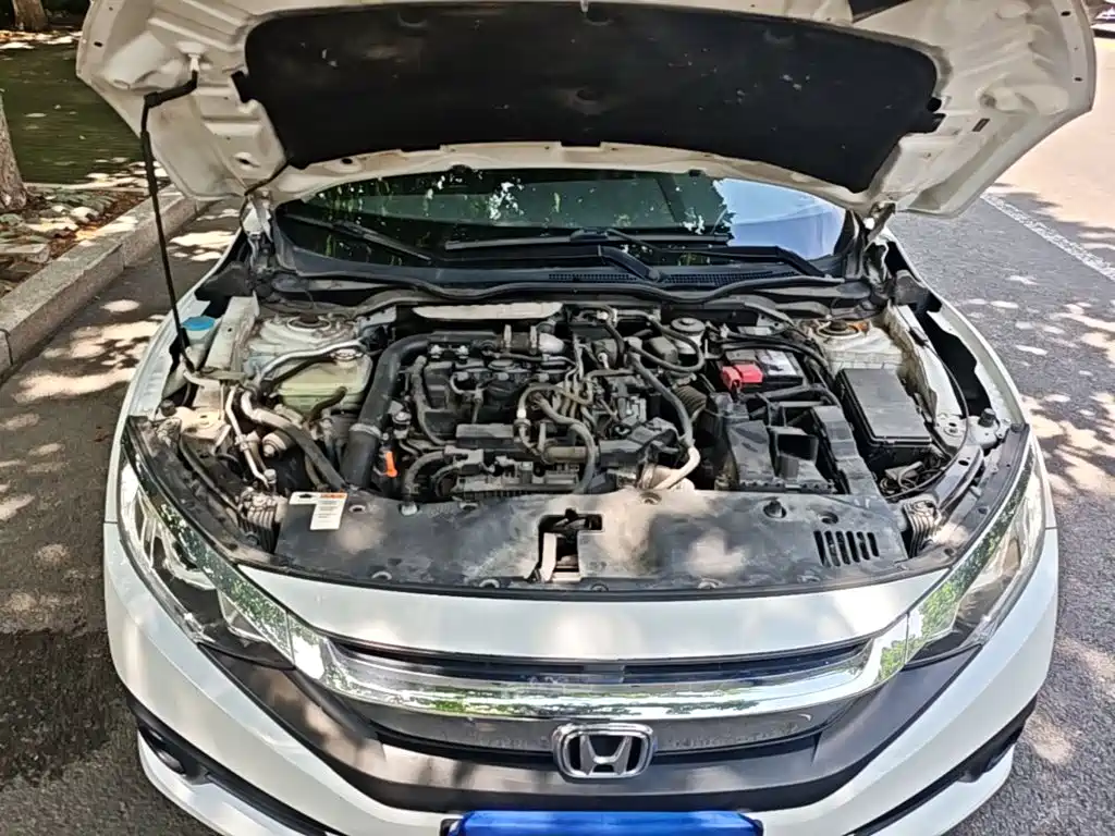 Honda Civic 2018 — фото 20