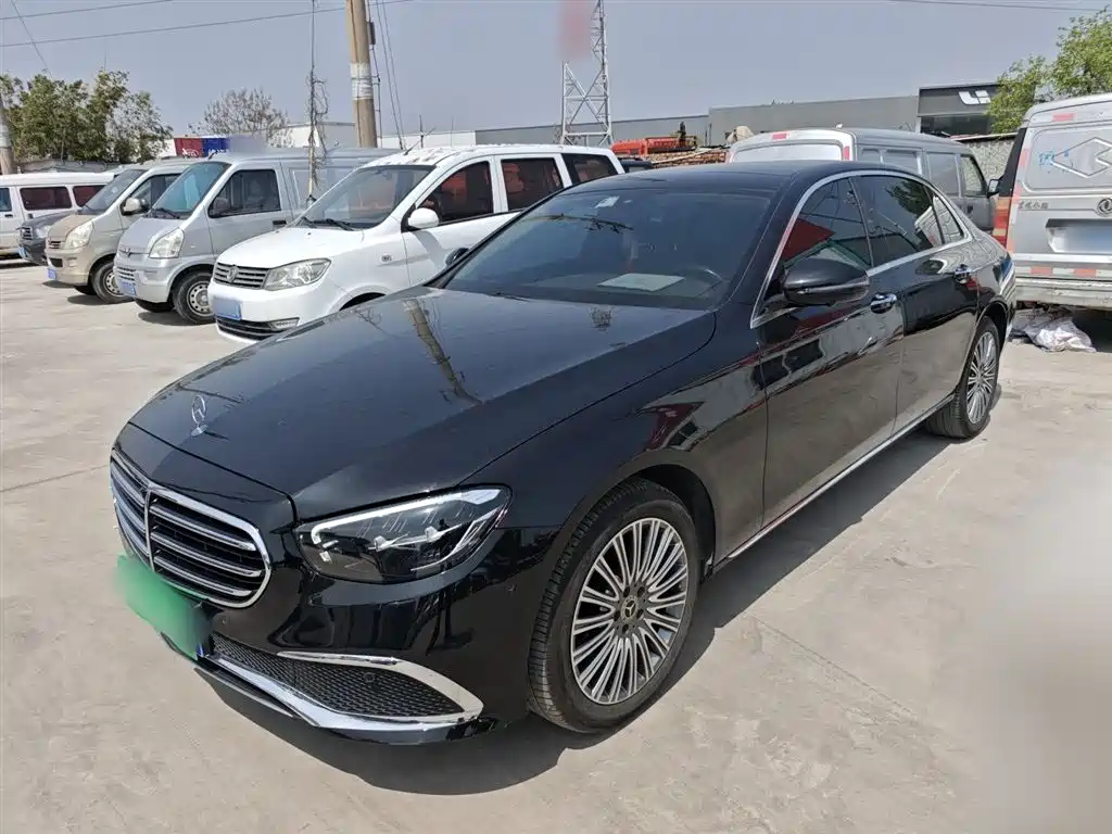 Mercedes-Benz E-Class 2023 — фото 1