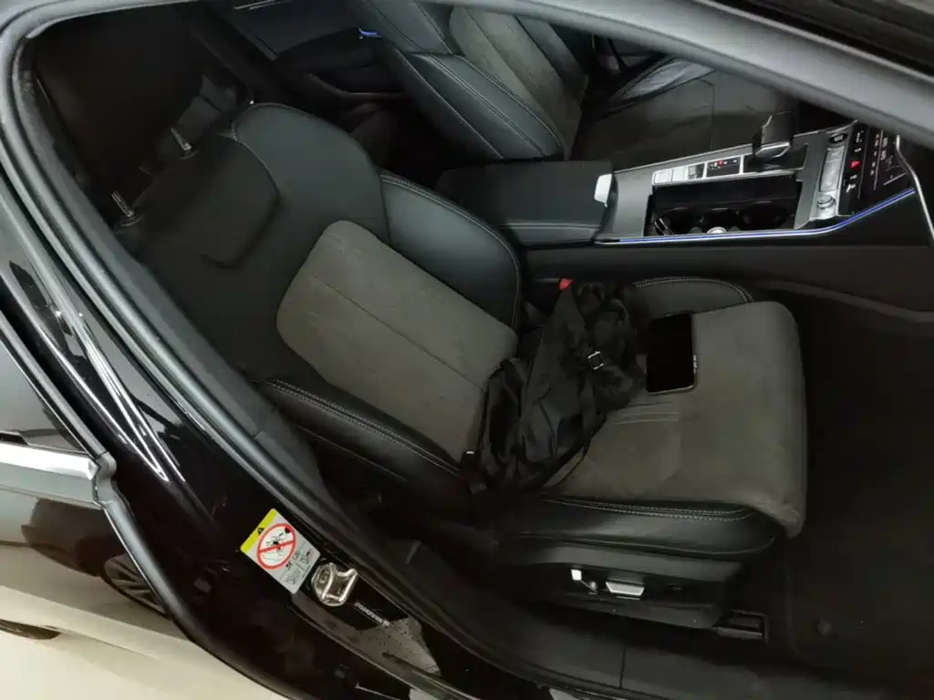 Audi A6L 2023 — фото 25
