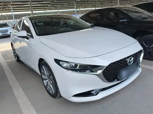 Mazda 3 Axela 2023