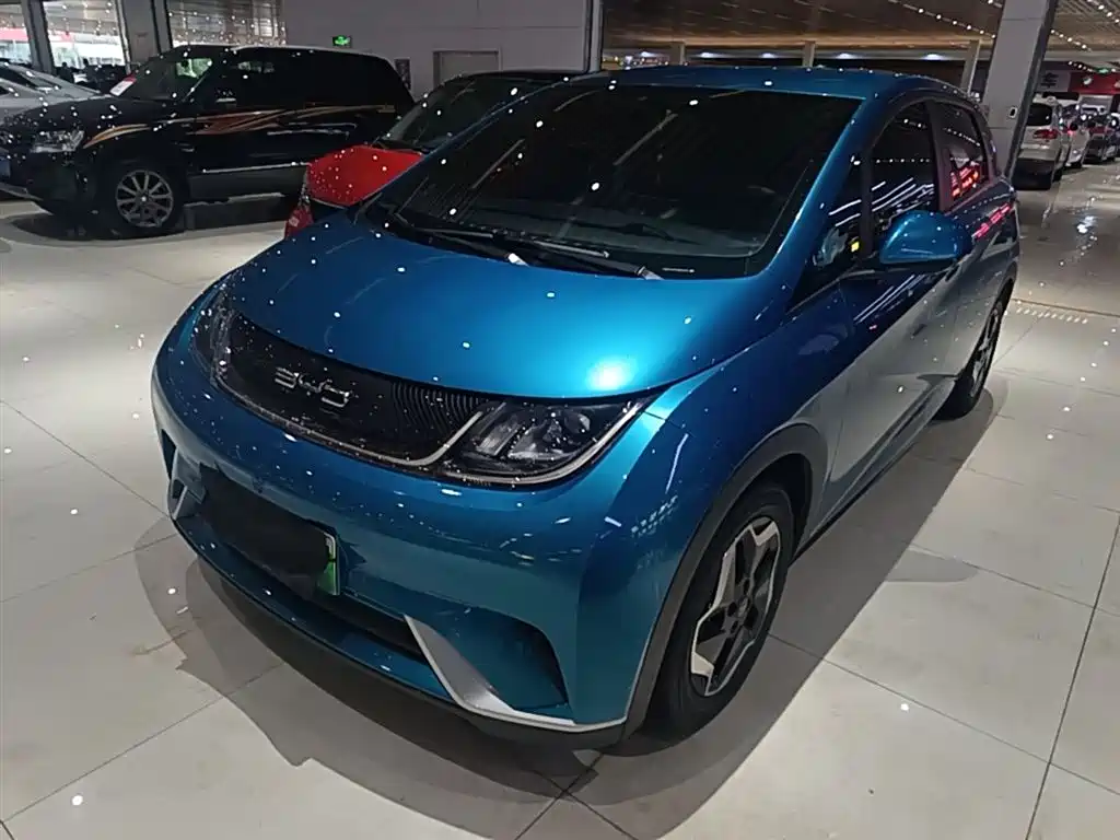 BYD Dolphin 2023 — фото 1
