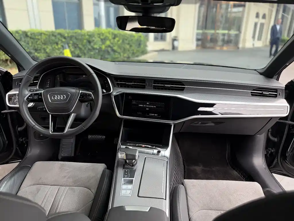 Audi A6L 2024