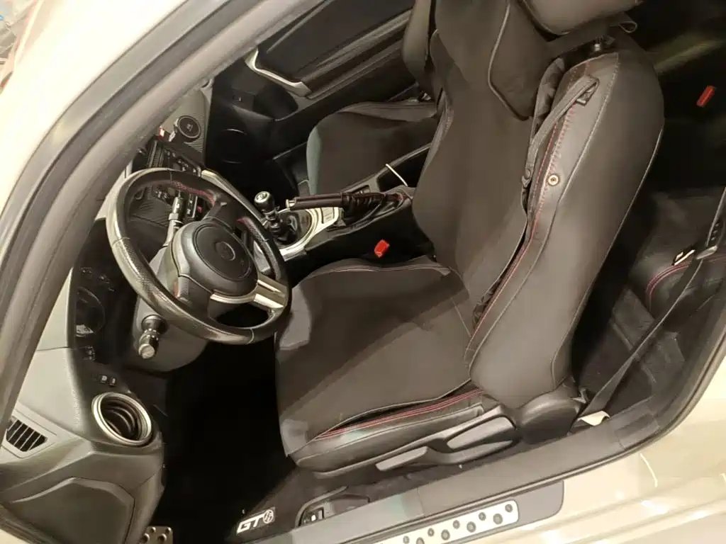 Toyota 86 2016 — фото 15