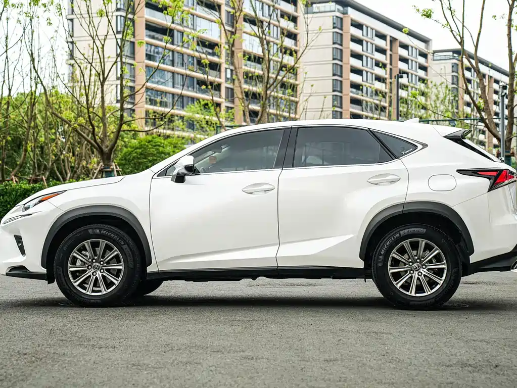 Lexus NX 2018 — фото 6