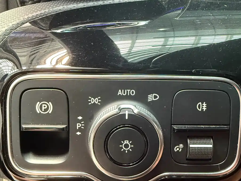 Mercedes-Benz A-Class 2021 — фото 15