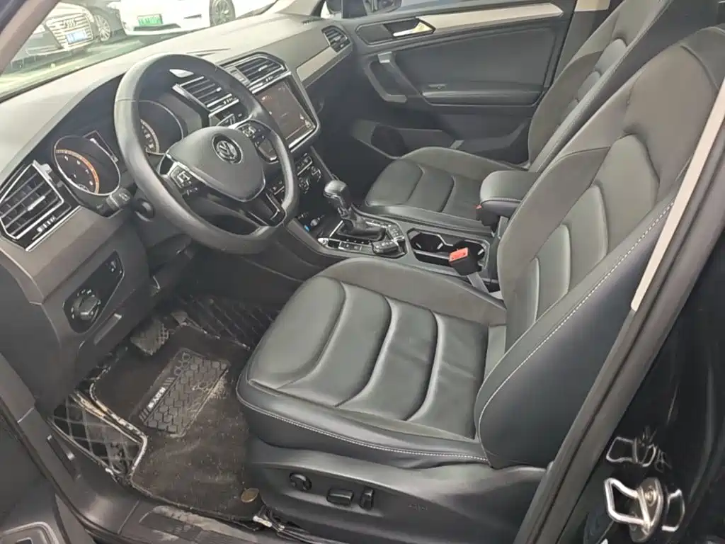 Volkswagen Tiguan L 2020 — фото 15