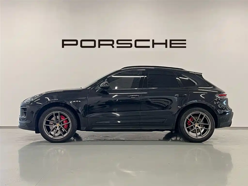 Porsche Macan 2023 — фото 2