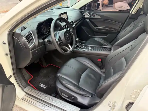Mazda 3 Axela 2017