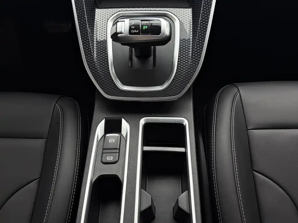 Haval M6 2022 — фото 15