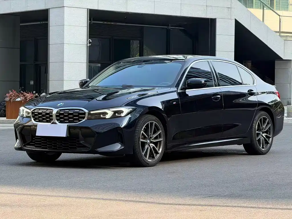 BMW 3 Series 2023 — фото 1