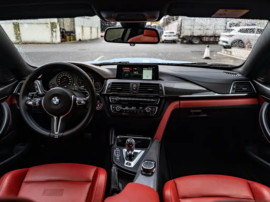 BMW M4 2017 — фото 11