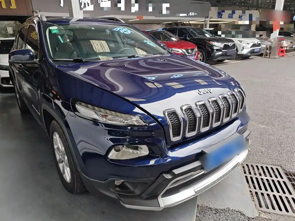 Jeep Cherokee 2017 — фото 4