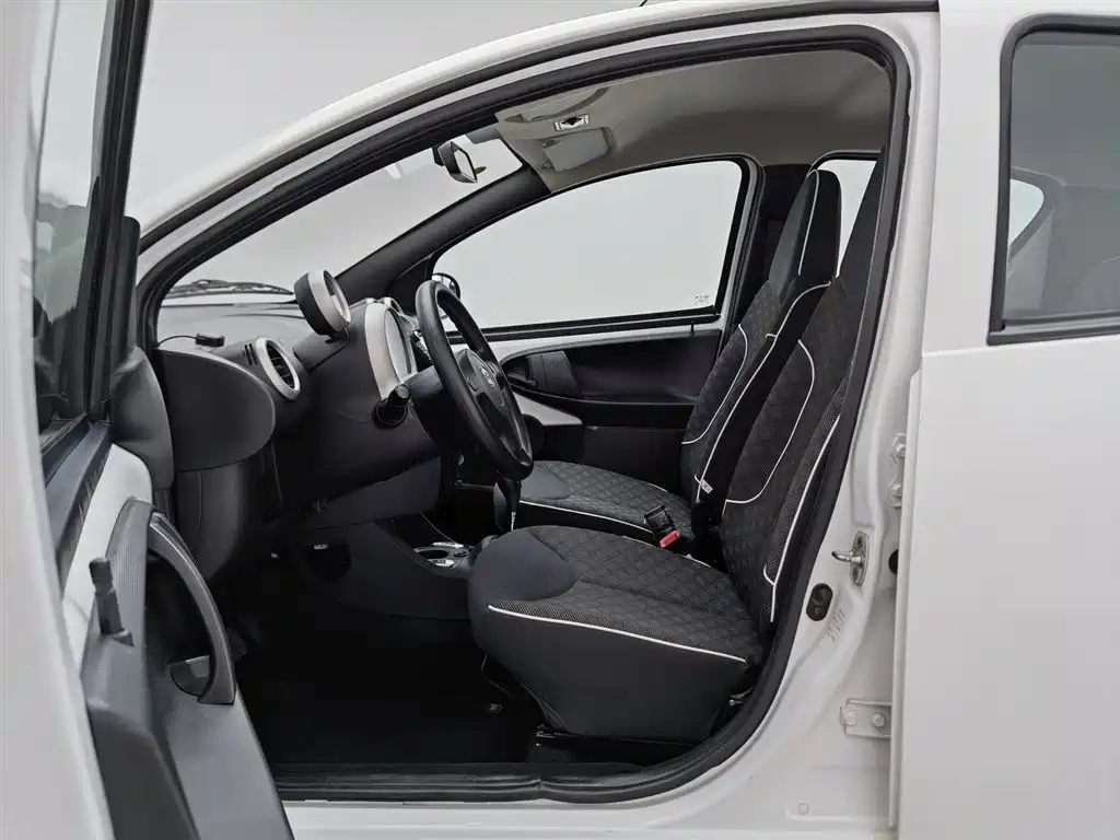 BYD F0 2015 — фото 10