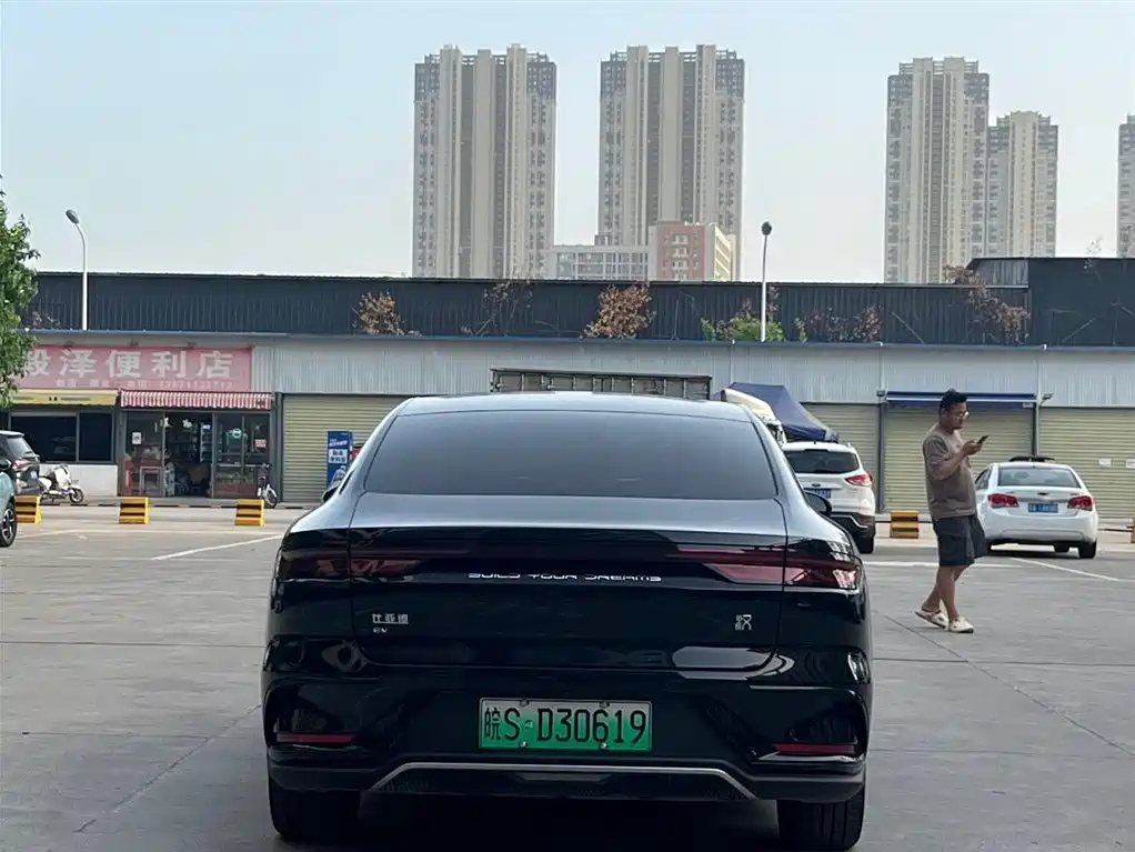 BYD Han 2023 — фото 8