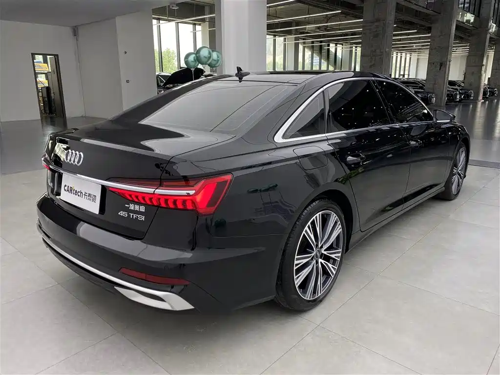 Audi A6L 2024 — фото 34