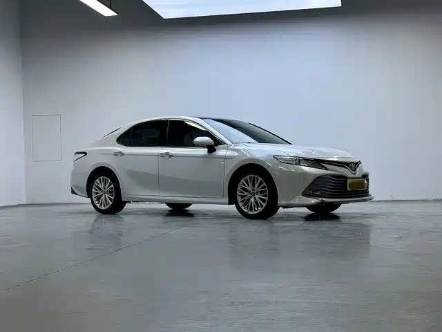 Toyota Camry 2020 — фото 3