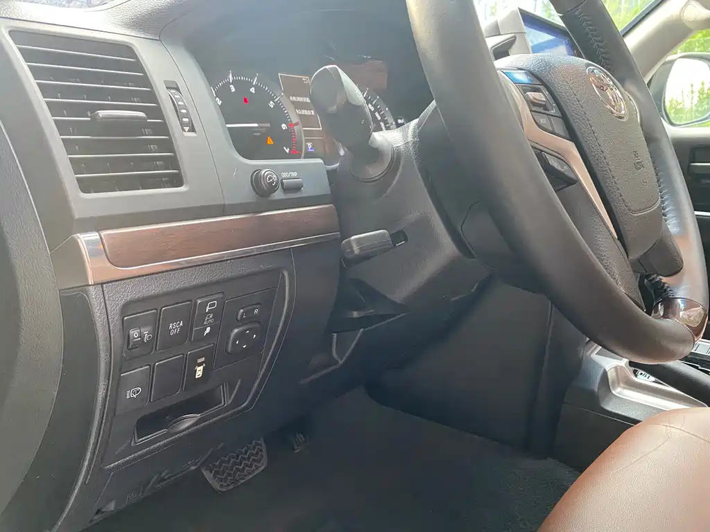 Toyota Land Cruiser 2019 — фото 14