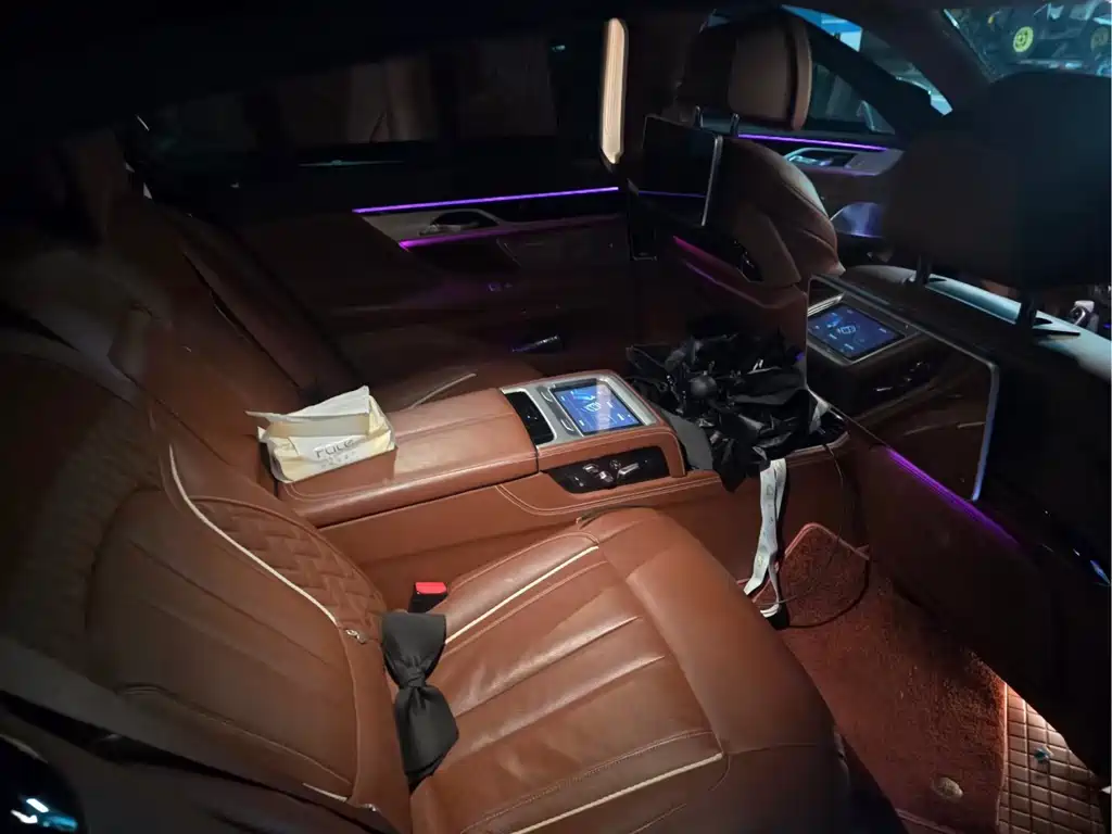 BMW 7 Series 2019 — фото 10
