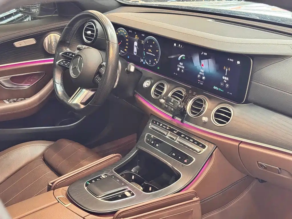 Mercedes-Benz E-Class 2022 — фото 17