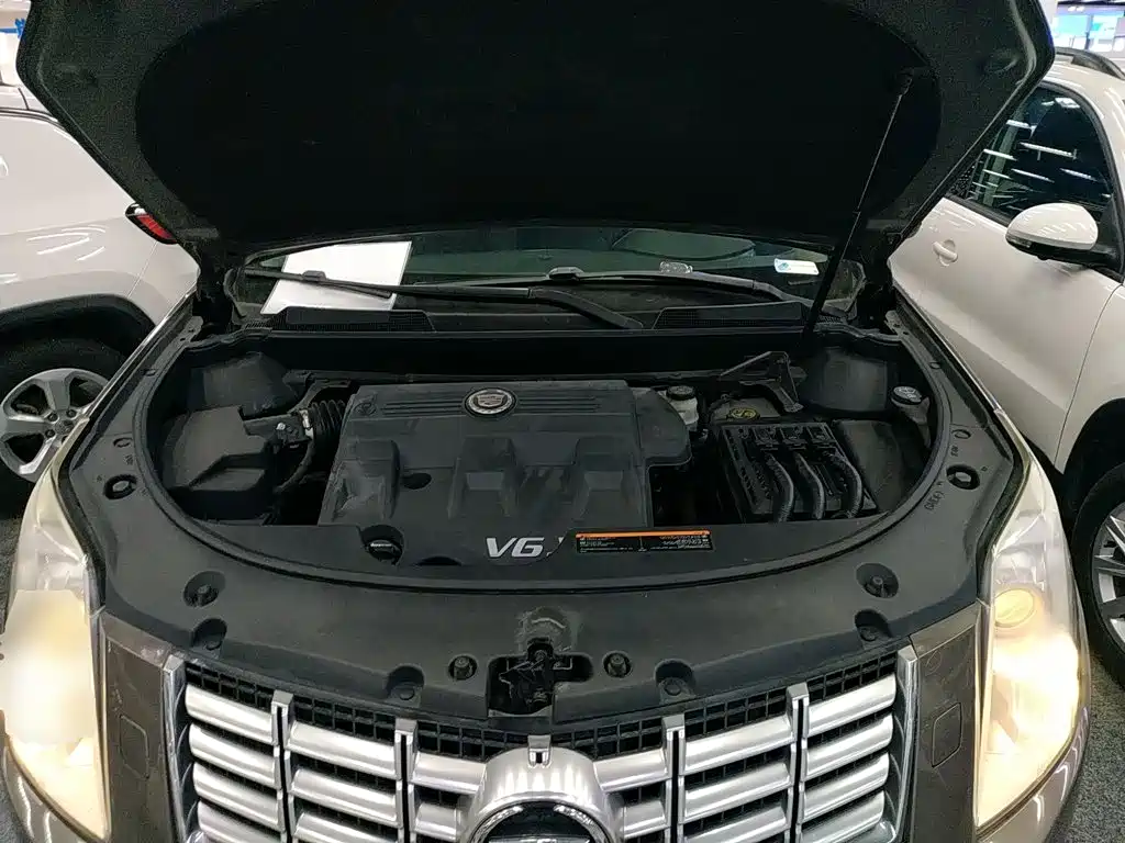 Cadillac SRX 2015 — фото 17