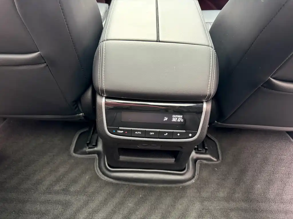GAC Motor Trumpchi GS8 2023 — фото 13