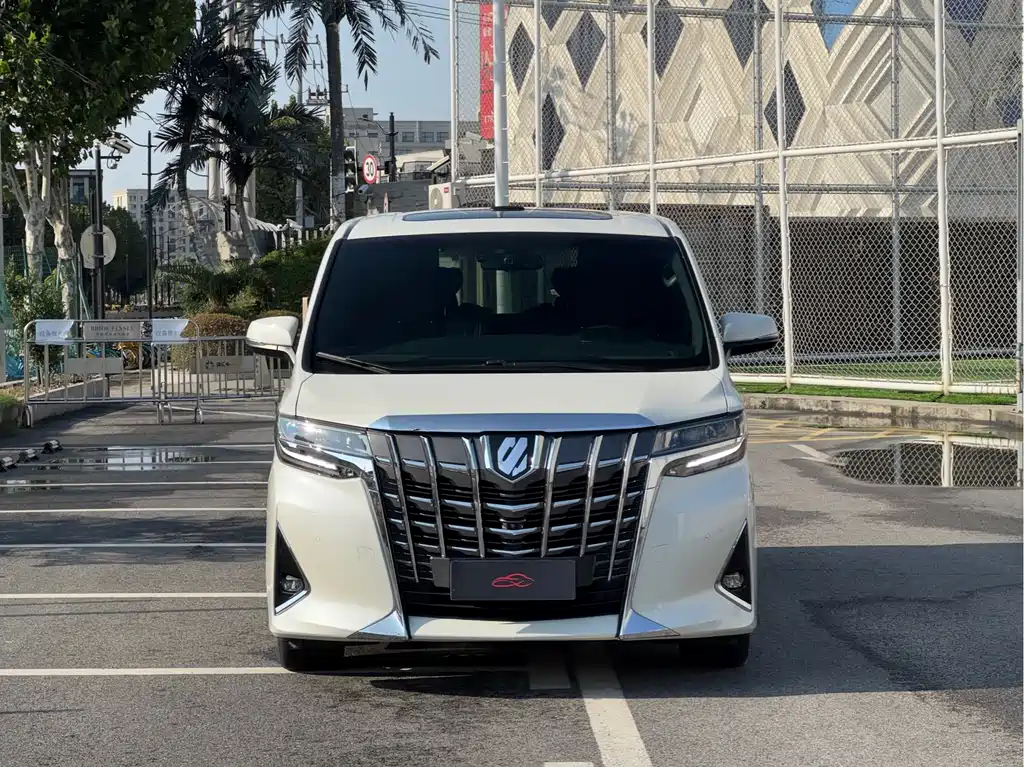 Toyota Alphard 2018 — фото 2