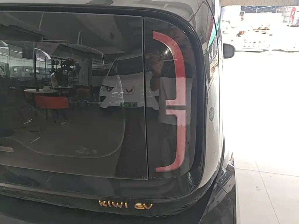 Baojun KiWi EV 2024 — фото 24