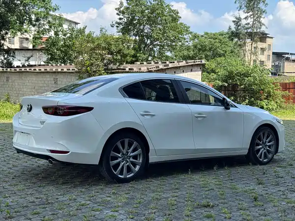 Mazda 3 Axela 2021