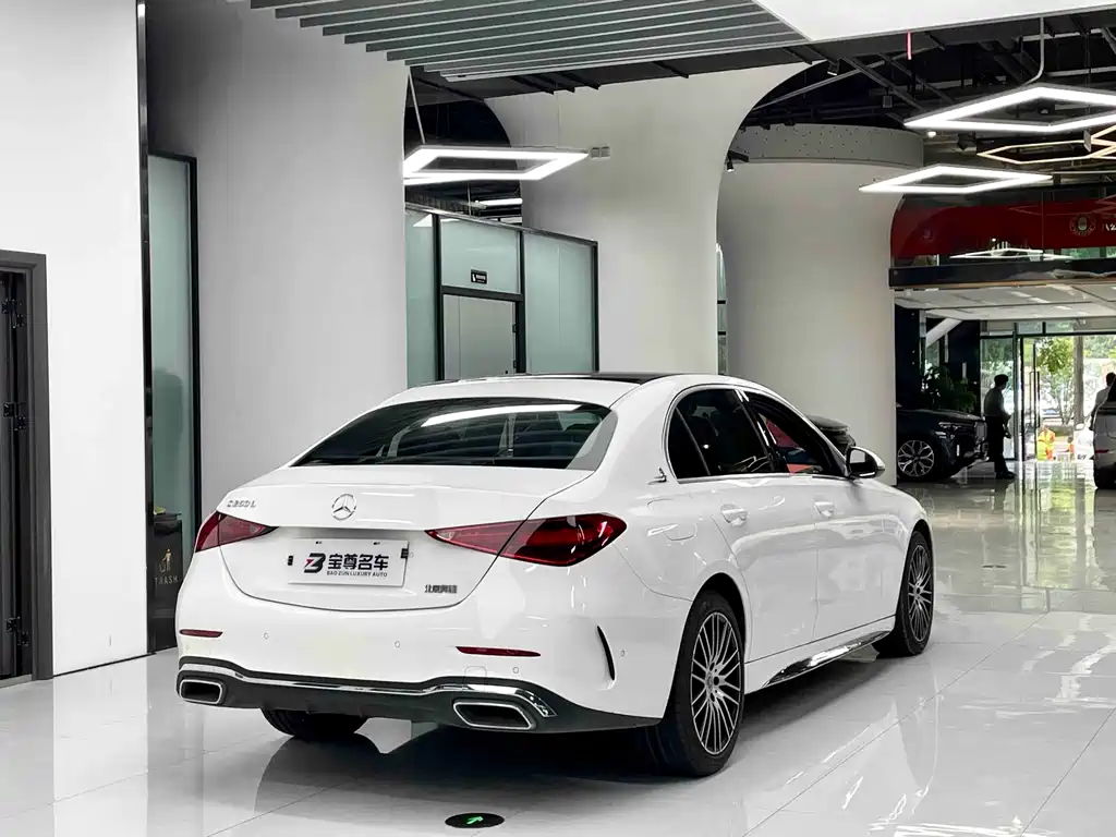 Mercedes-Benz C-Class 2023 — фото 14