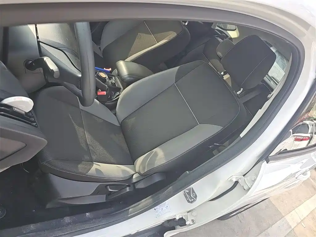 Ford Focus 2014 — фото 15