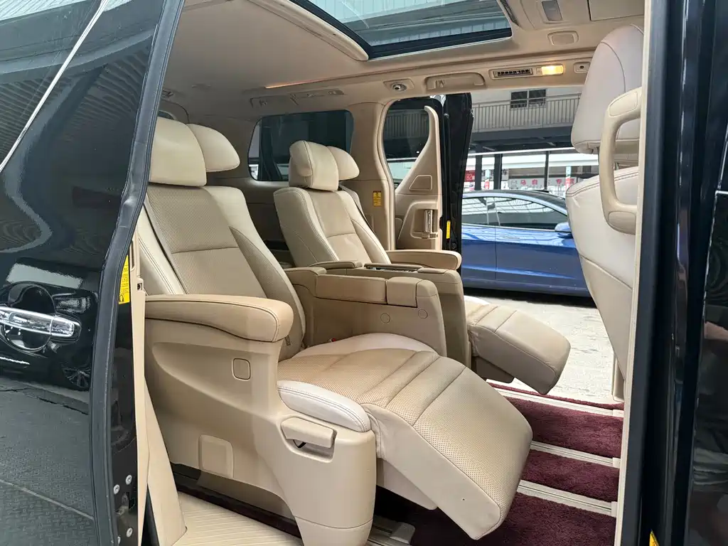 Toyota Alphard 2014 — фото 16