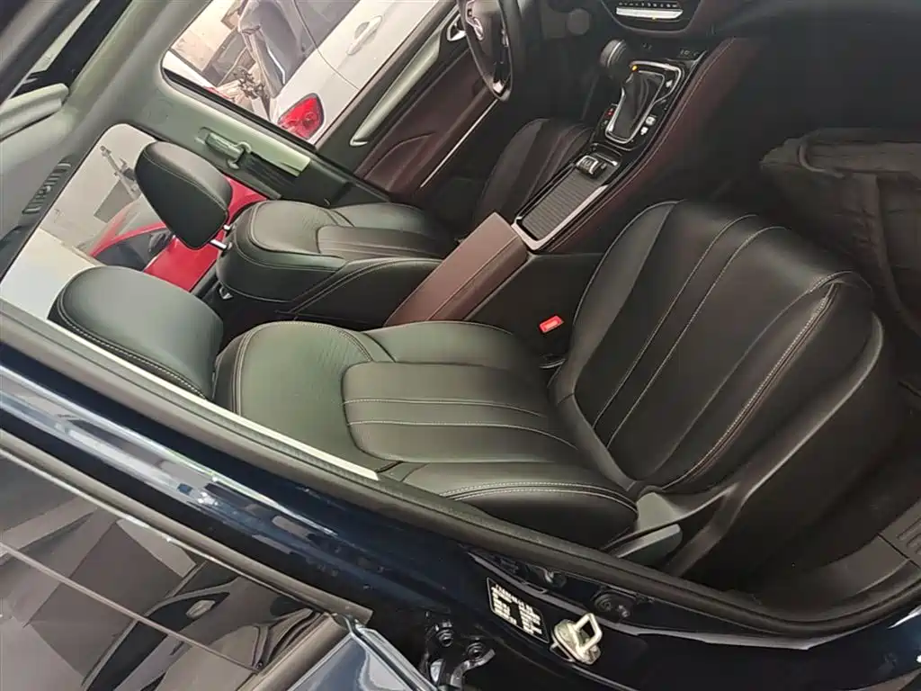 GAC Motor Trumpchi M6 2024 — фото 25