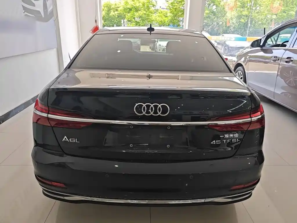 Audi A6L 2023