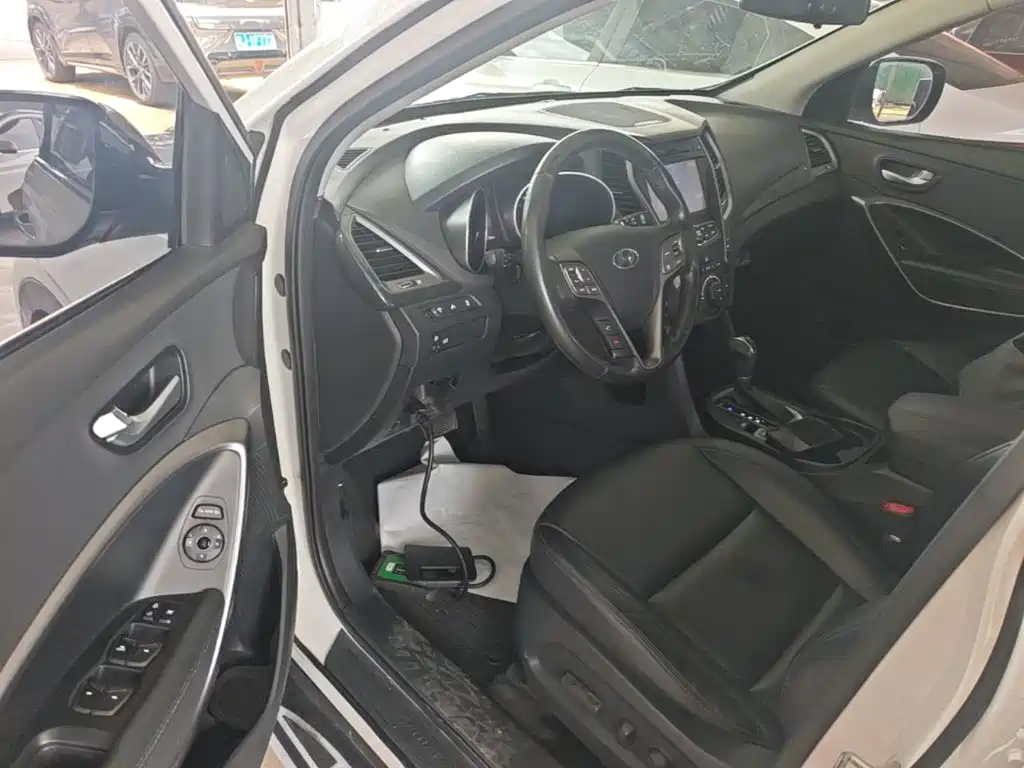 Hyundai Santa Fe 2016 — фото 16