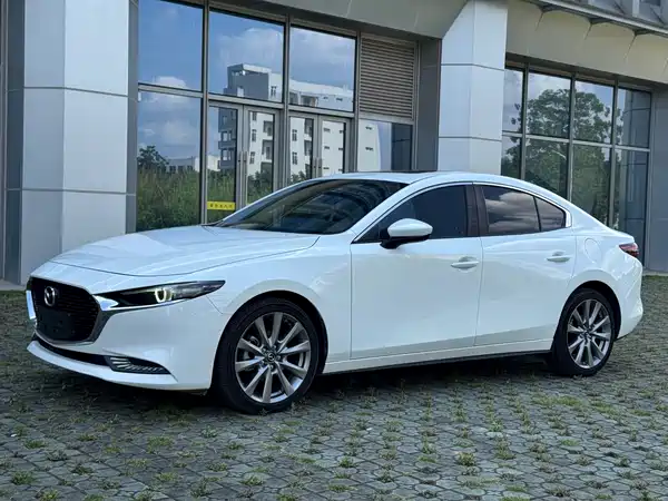 Mazda 3 Axela 2021