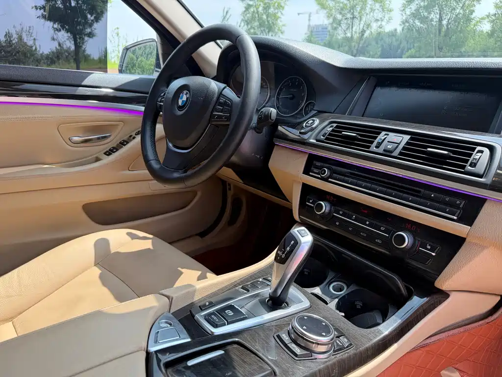 BMW 5 Series 2013 — фото 12