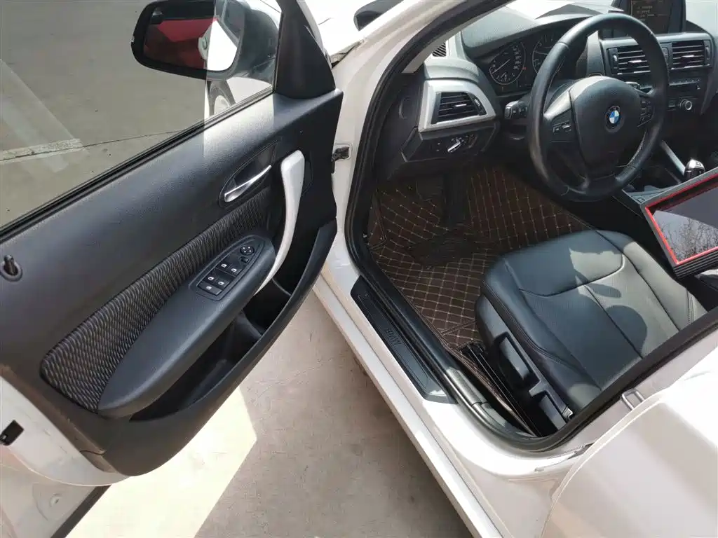 BMW 1 Series 2014 — фото 12