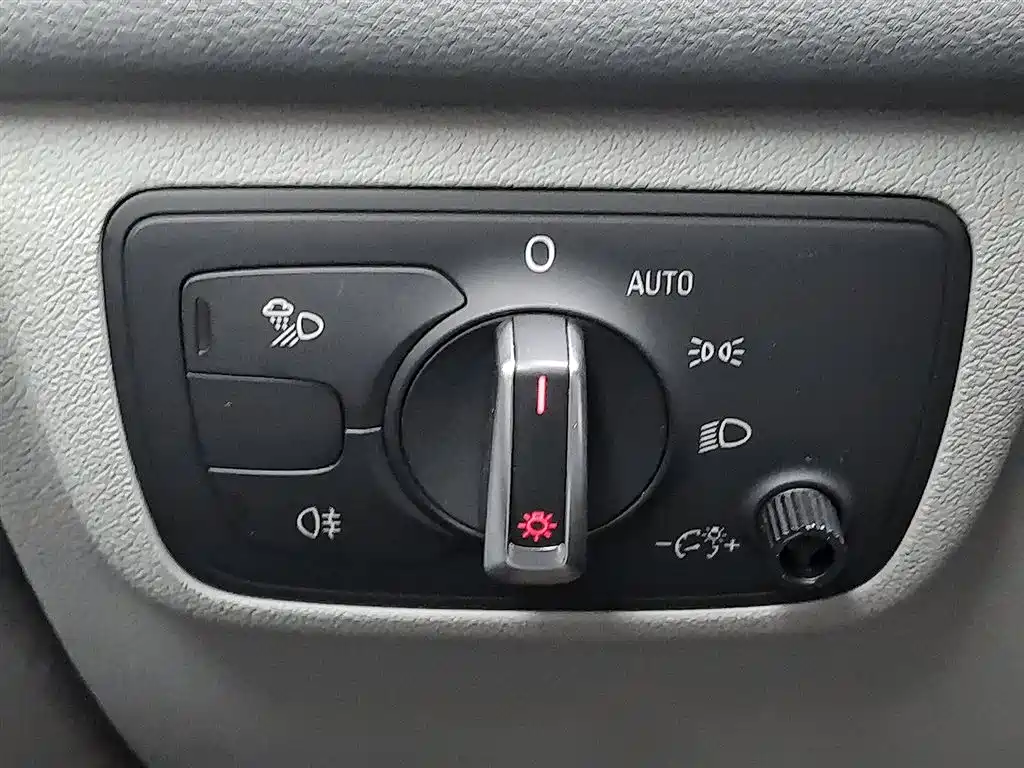 Audi A6L 2013 — фото 21