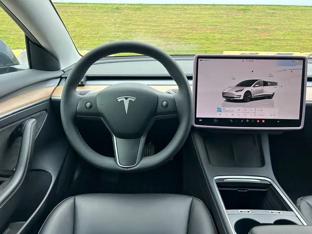 Tesla Model 3 2022 — фото 14