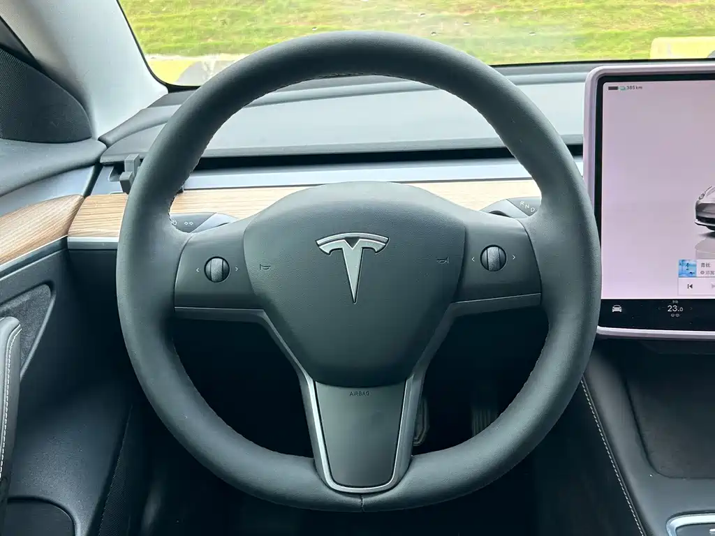 Tesla Model 3 2022 — фото 11