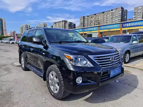 Lexus LX 2009