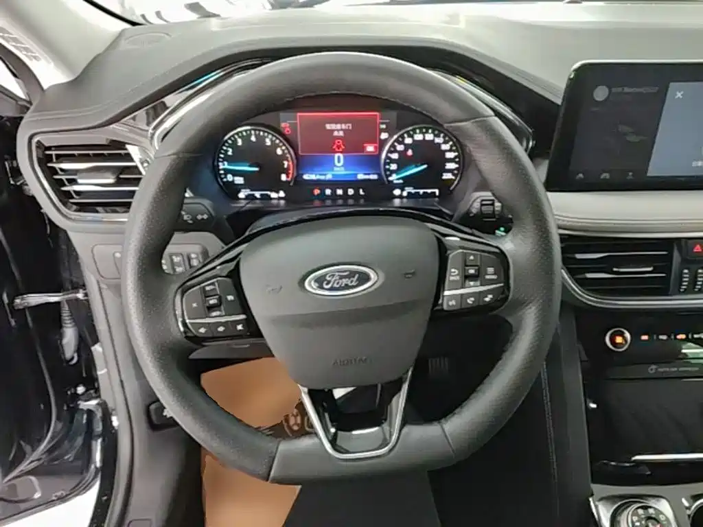 Ford Escape 2022 — фото 11