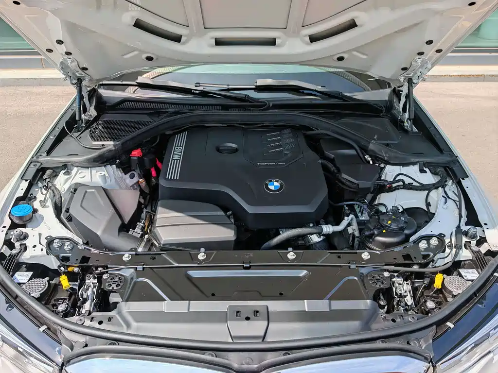 BMW 3 Series 2022