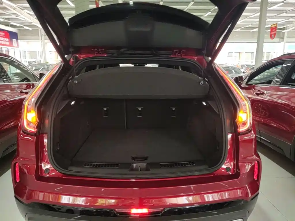 Cadillac XT4 2023 — фото 19