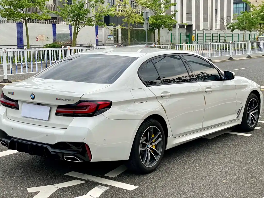 BMW 5 Series 2022