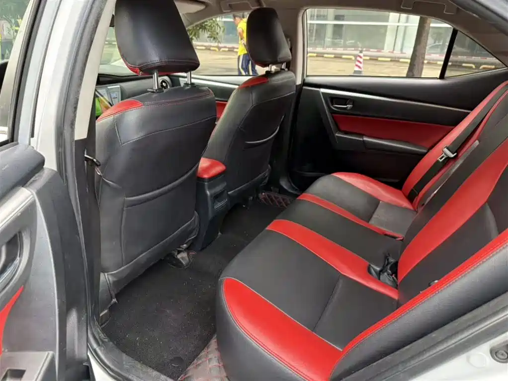 Toyota Corolla 2018 — фото 14