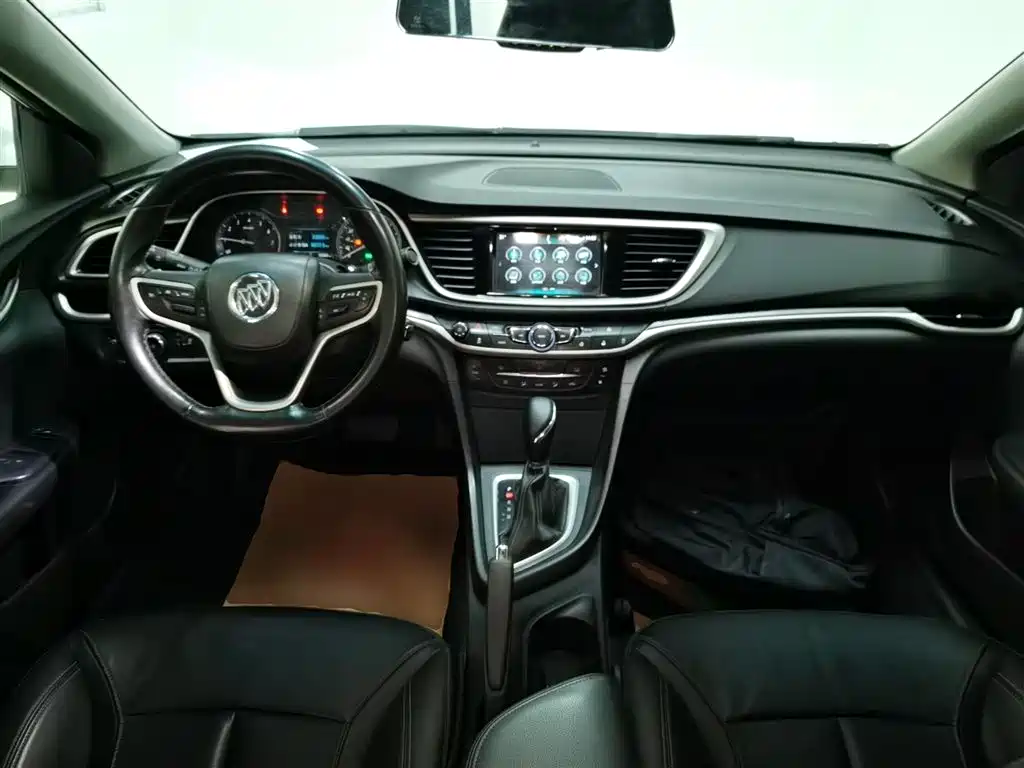 Buick Excelle 2019 — фото 6